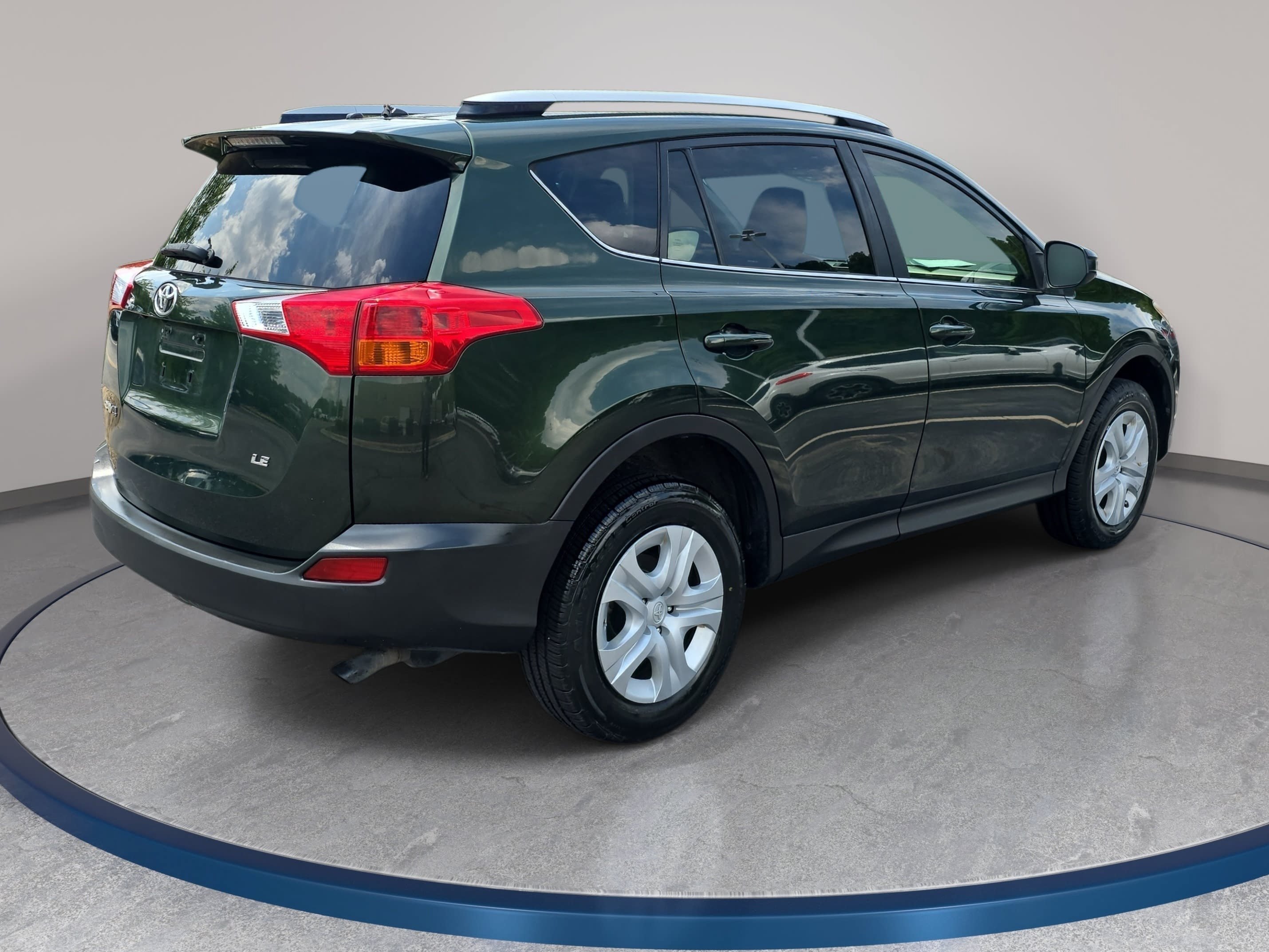 Used 2013 Toyota RAV4 LE FWD image 5