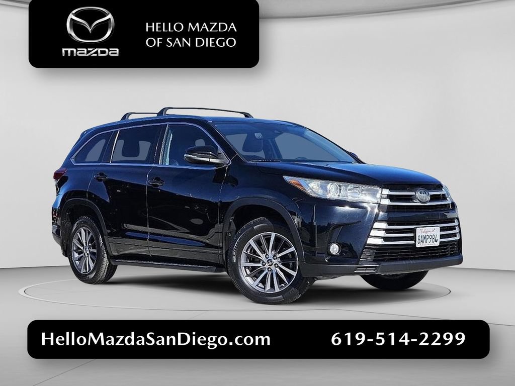 Used 2017 Toyota Highlander XLE FWD image 1