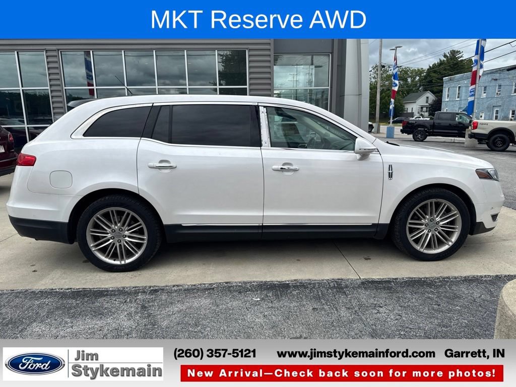 Used 2018 Lincoln MKT AWD w/ Technology Package image 3