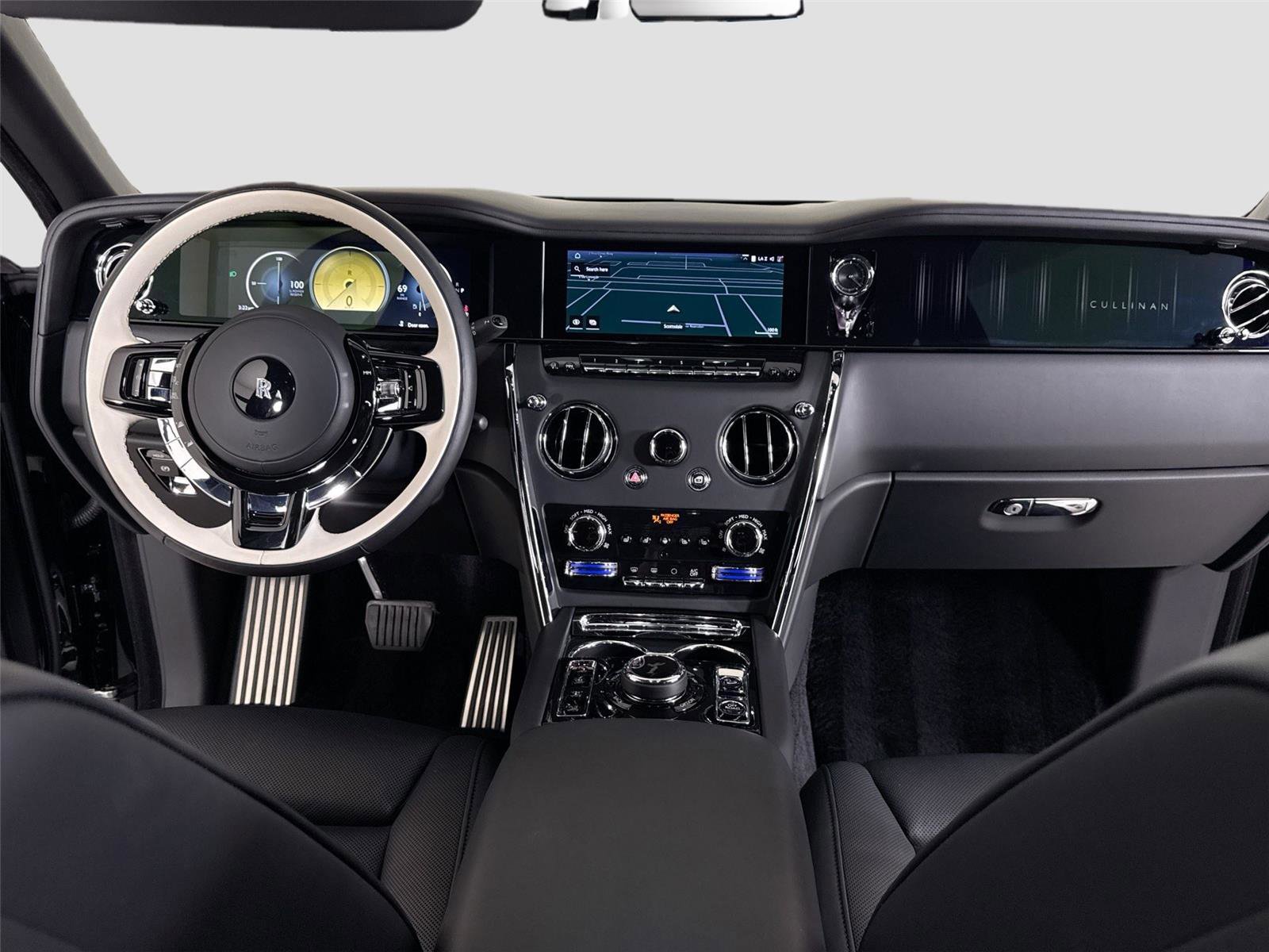 Used 2025 Rolls-Royce Cullinan AWD/4WD image 31