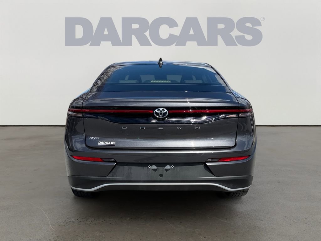 Used 2023 Toyota Crown XLE image 4