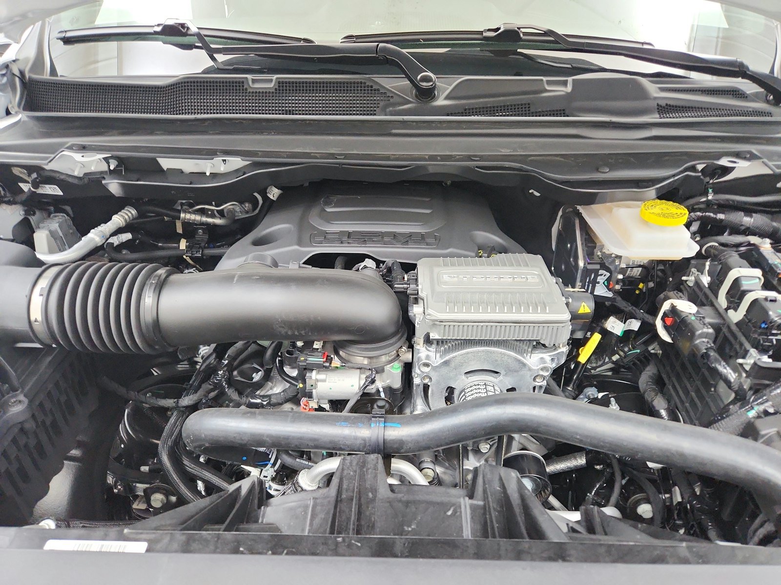 New 2026 RAM 1500 Laramie w/ Night Edition AWD/4WD image 18