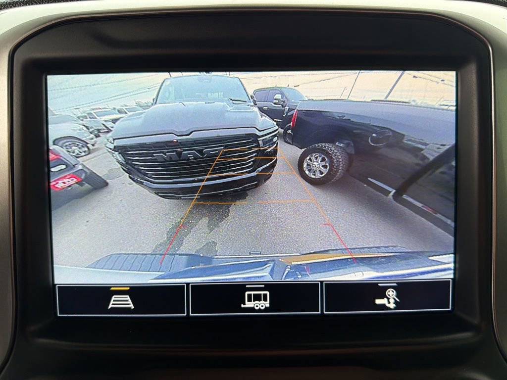 Used 2022 Chevrolet Silverado 2500 LTZ w/ LTZ Convenience Package image 42