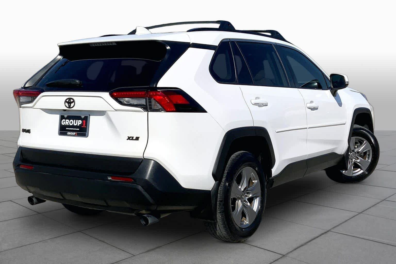 Used 2024 Toyota RAV4 XLE w/ Convenience Package FWD image 12