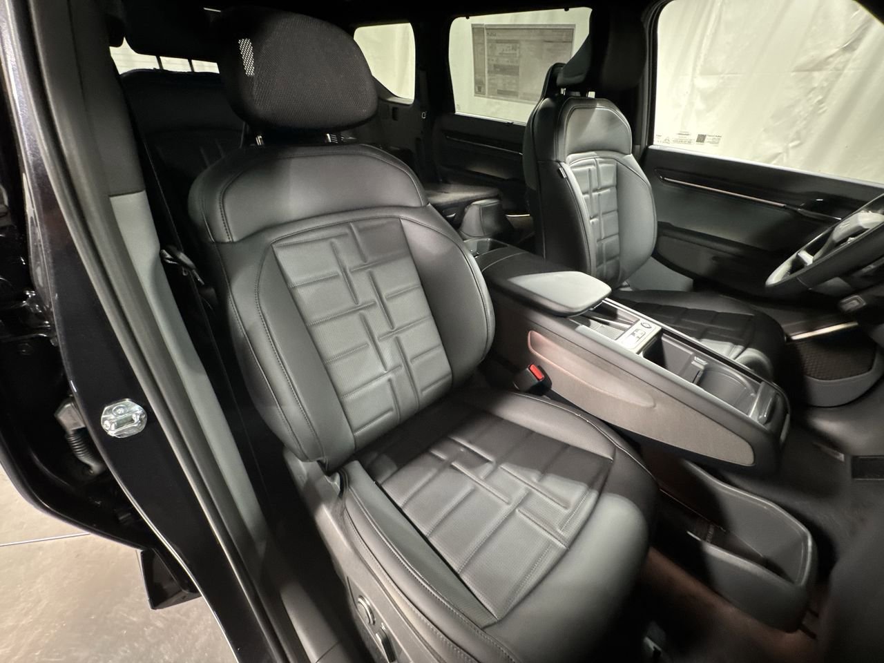 New 2026 Kia EV9 Land w/ Nightfall Edition Package image 34