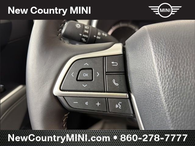 Used 2025 Toyota Highlander XLE w/ Protection Package #3 (TMS) image 26