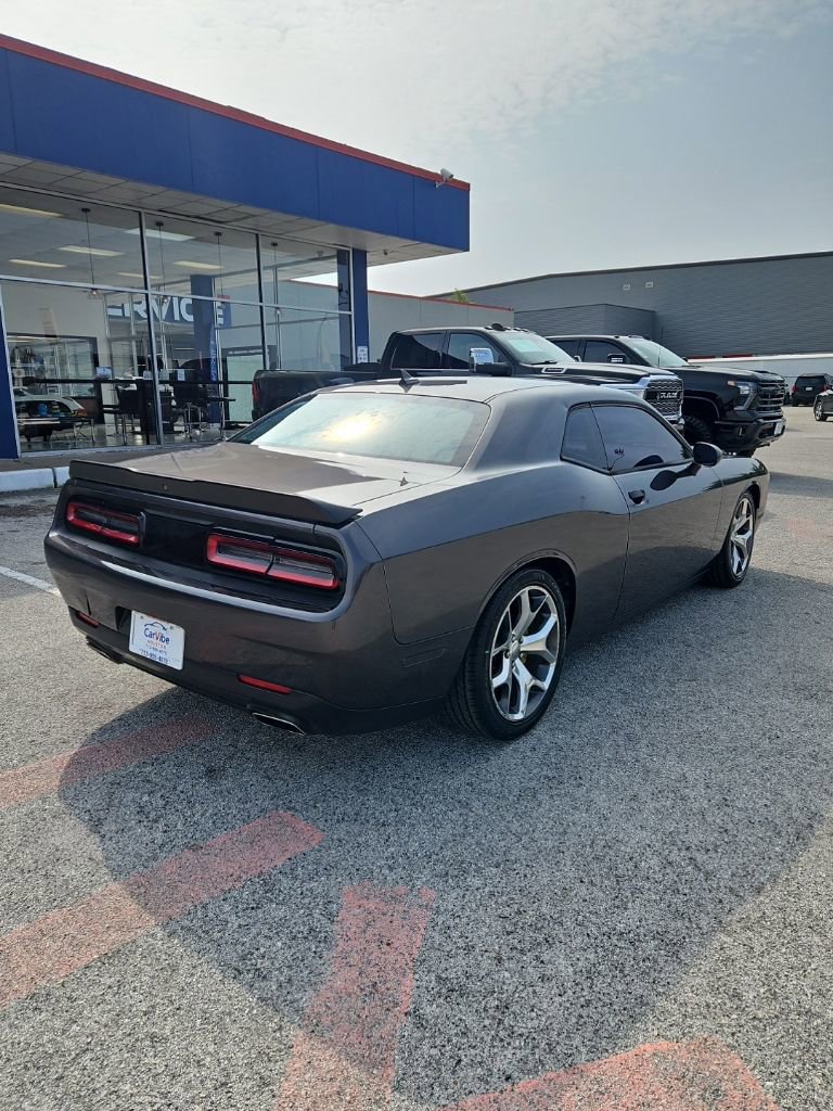 Used 2016 Dodge Challenger SXT Plus RWD image 7