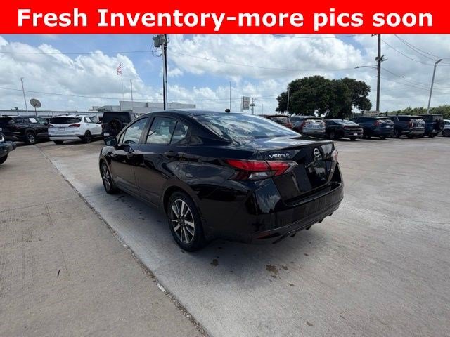 Used 2024 Nissan Versa S w/ S Plus Package FWD image 2