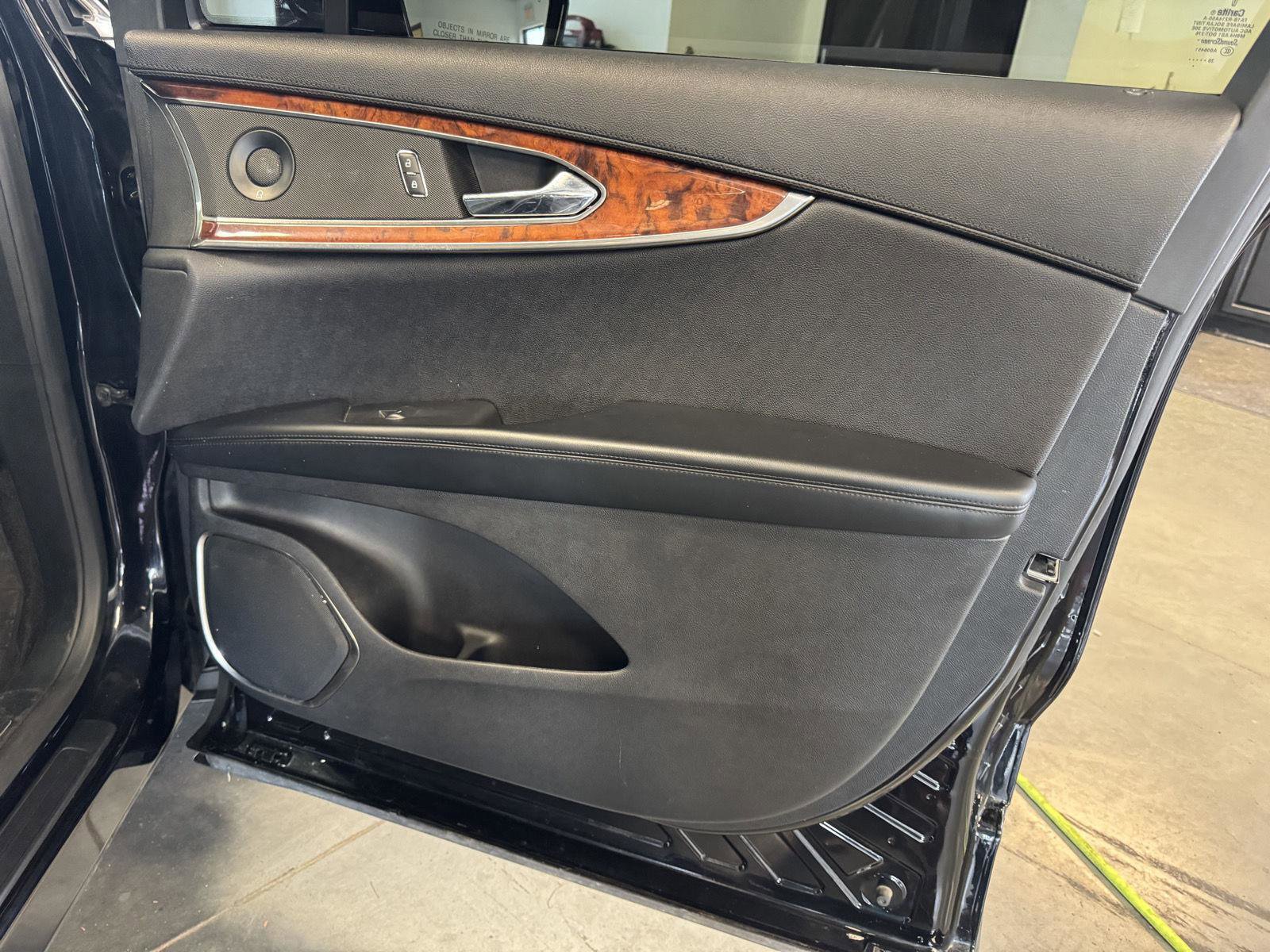 Used 2020 Lincoln Nautilus Reserve w/ Monochromatic Package image 22