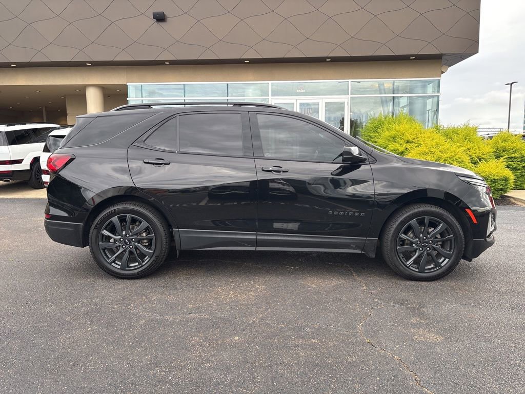 Used 2022 Chevrolet Equinox RS FWD image 4