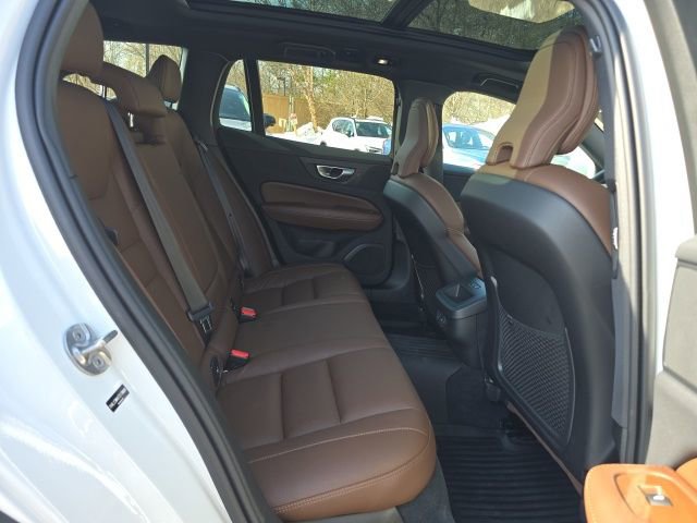 New 2026 Volvo V60 B5 Cross Country Plus w/ Protection Package Premier AWD/4WD image 16