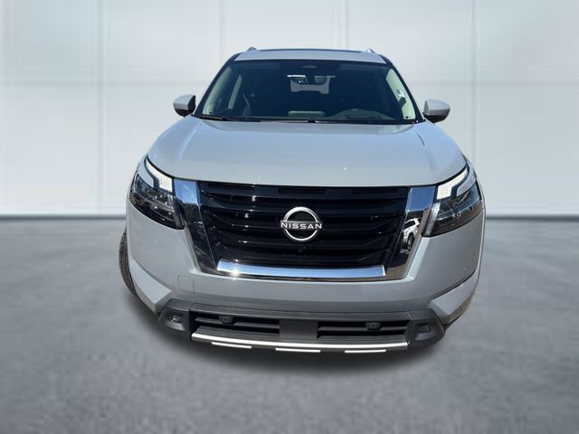Used 2023 Nissan Pathfinder SL AWD/4WD image 6