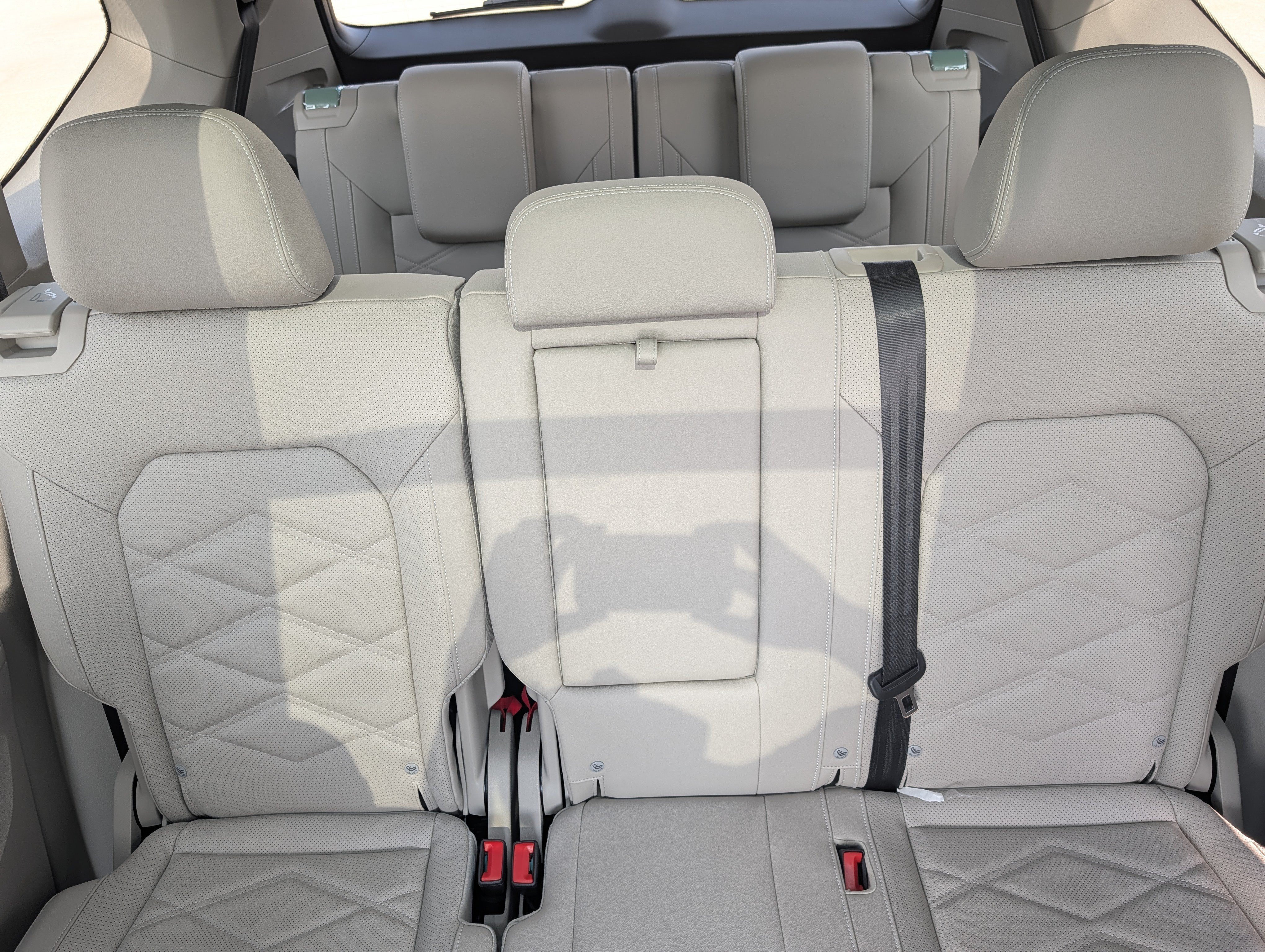 New 2026 Volkswagen Atlas SE FWD image 6