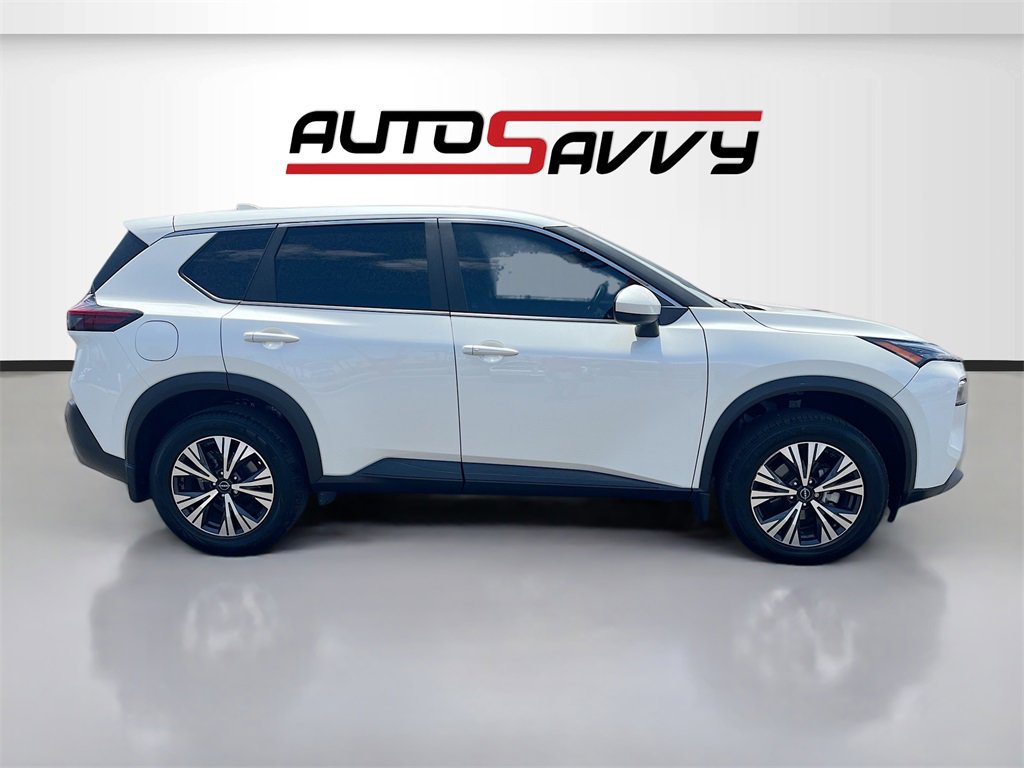 Used 2023 Nissan Rogue SV image 8