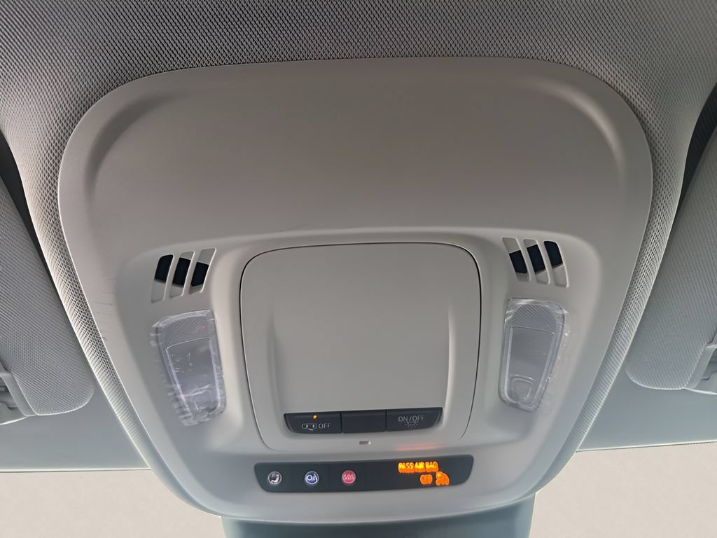 Used 2025 Buick Envision Preferred AWD/4WD image 26
