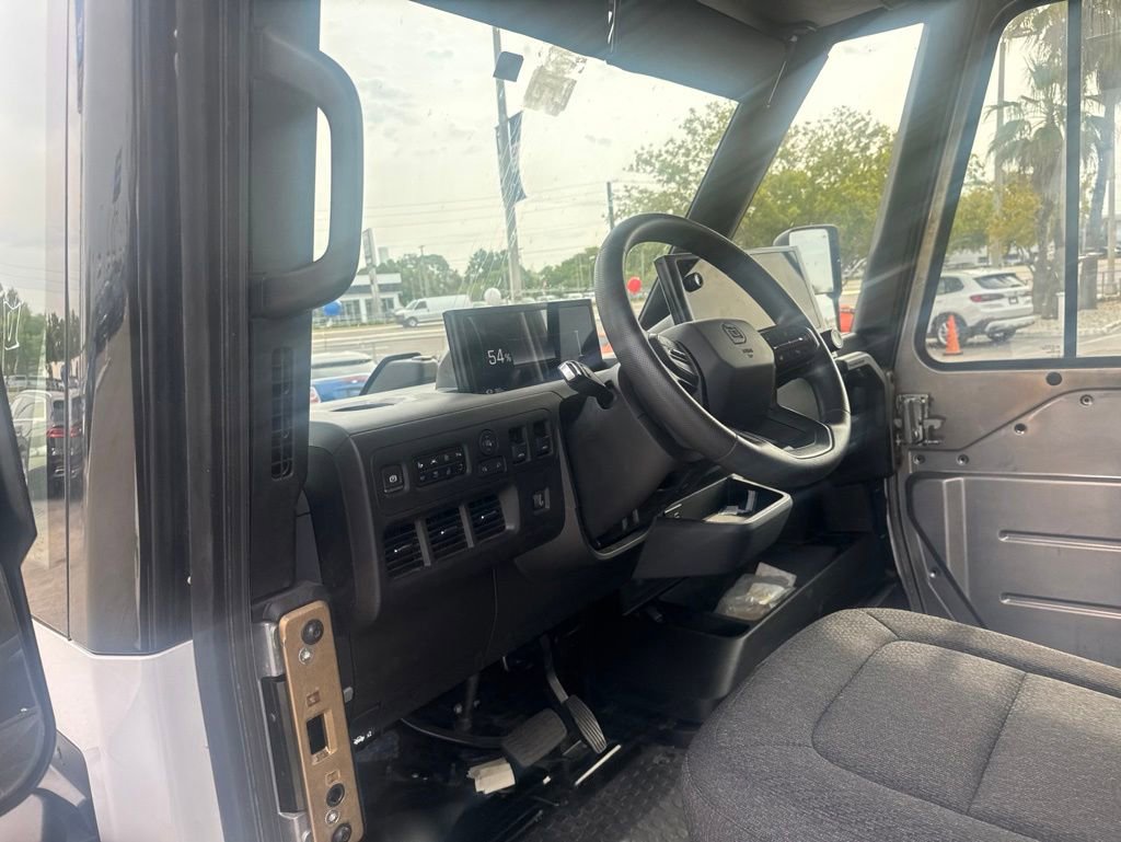 Used 2024 Chevrolet Brightdrop 600 w/ Battery Pack, Max Range AWD/4WD image 8
