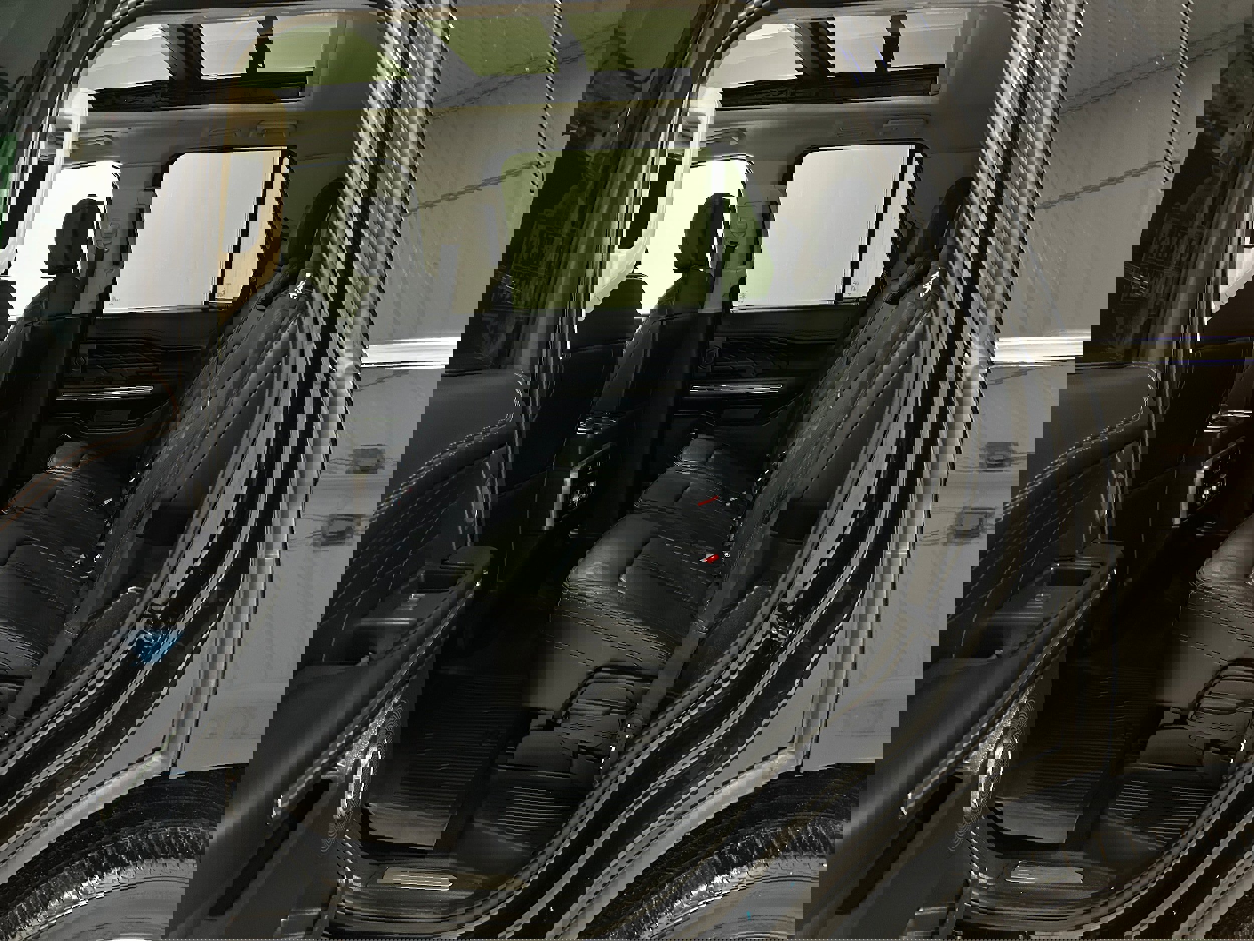 Used 2021 Ford Expedition Platinum image 31