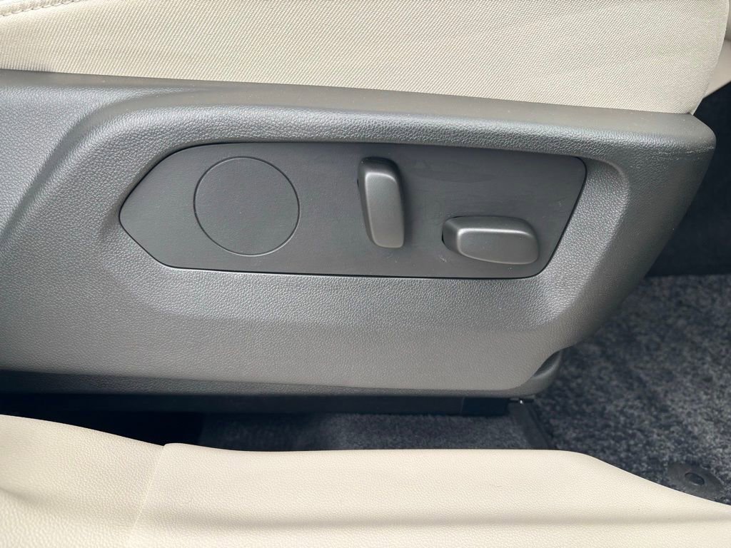 Used 2023 Buick Envision Avenir image 26