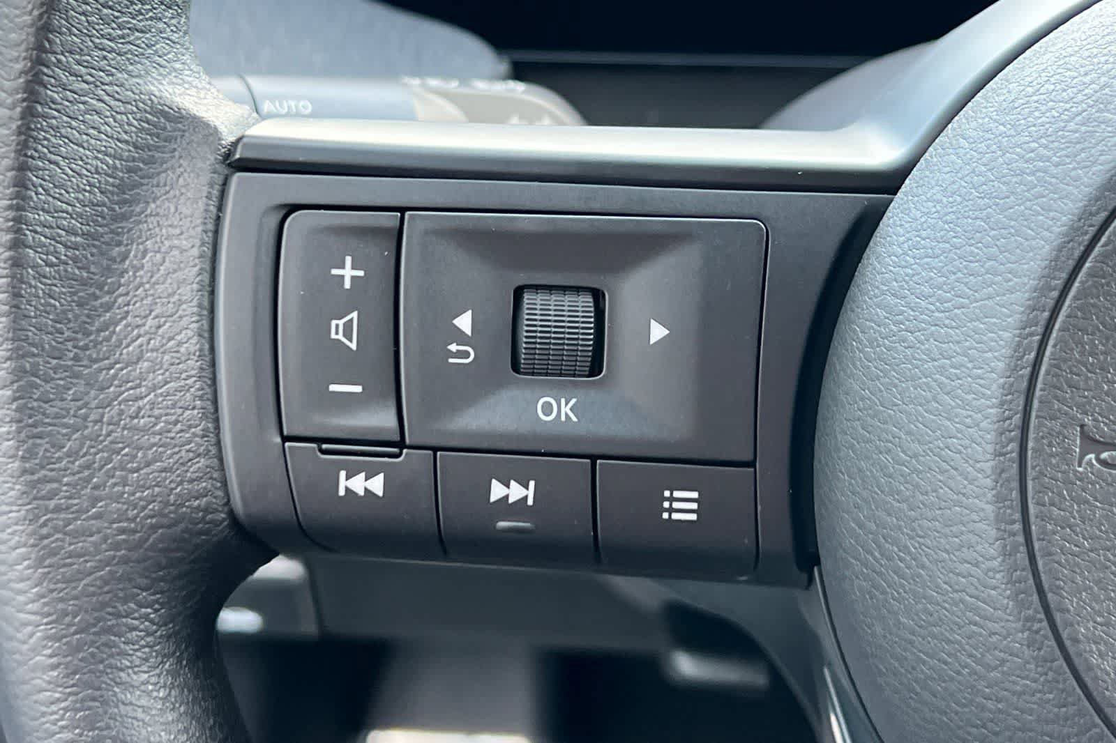 New 2026 Nissan Kicks SV AWD/4WD image 29