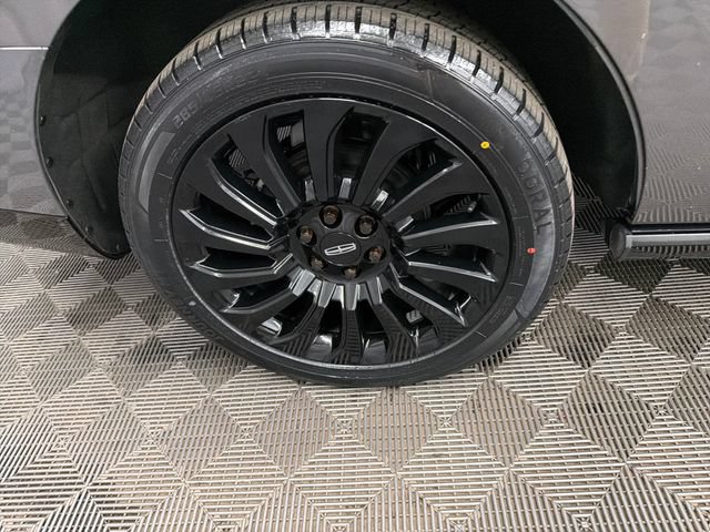 Used 2024 Lincoln Navigator Black Label AWD/4WD image 35