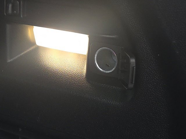 Used 2023 Ford Explorer XLT AWD/4WD image 11