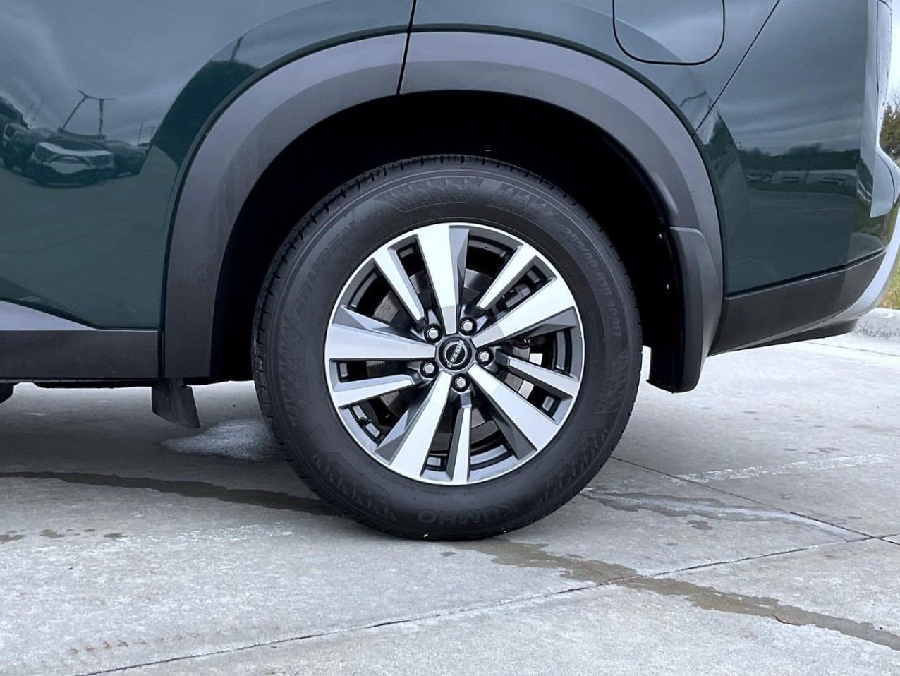 Used 2024 Nissan Pathfinder SL AWD/4WD image 25