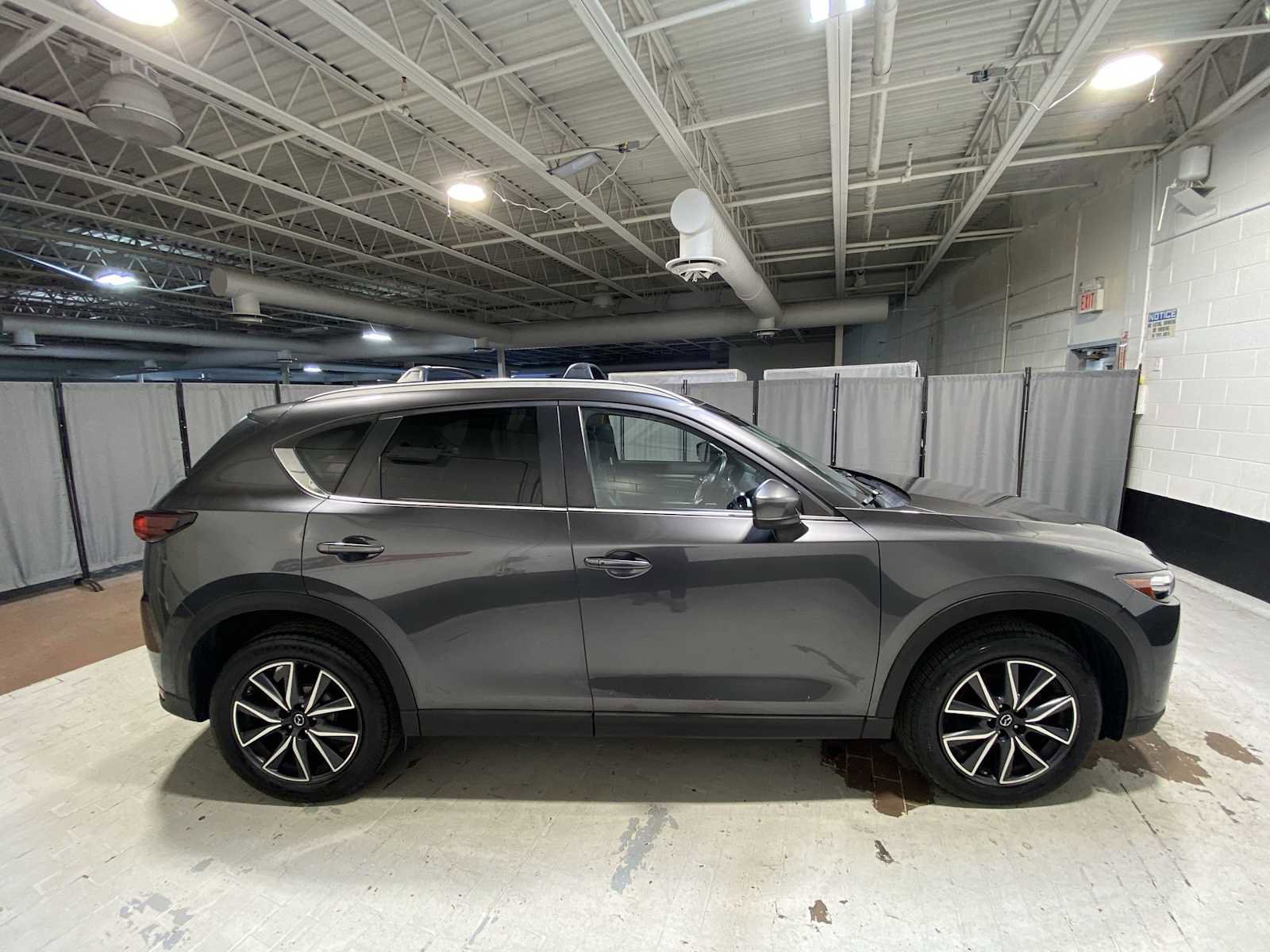 Used 2018 MAZDA CX-5 Touring w/ Preferred Equipment Package AWD/4WD image 27