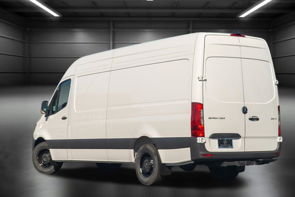 Used 2024 Mercedes-Benz Sprinter 2500 image 9