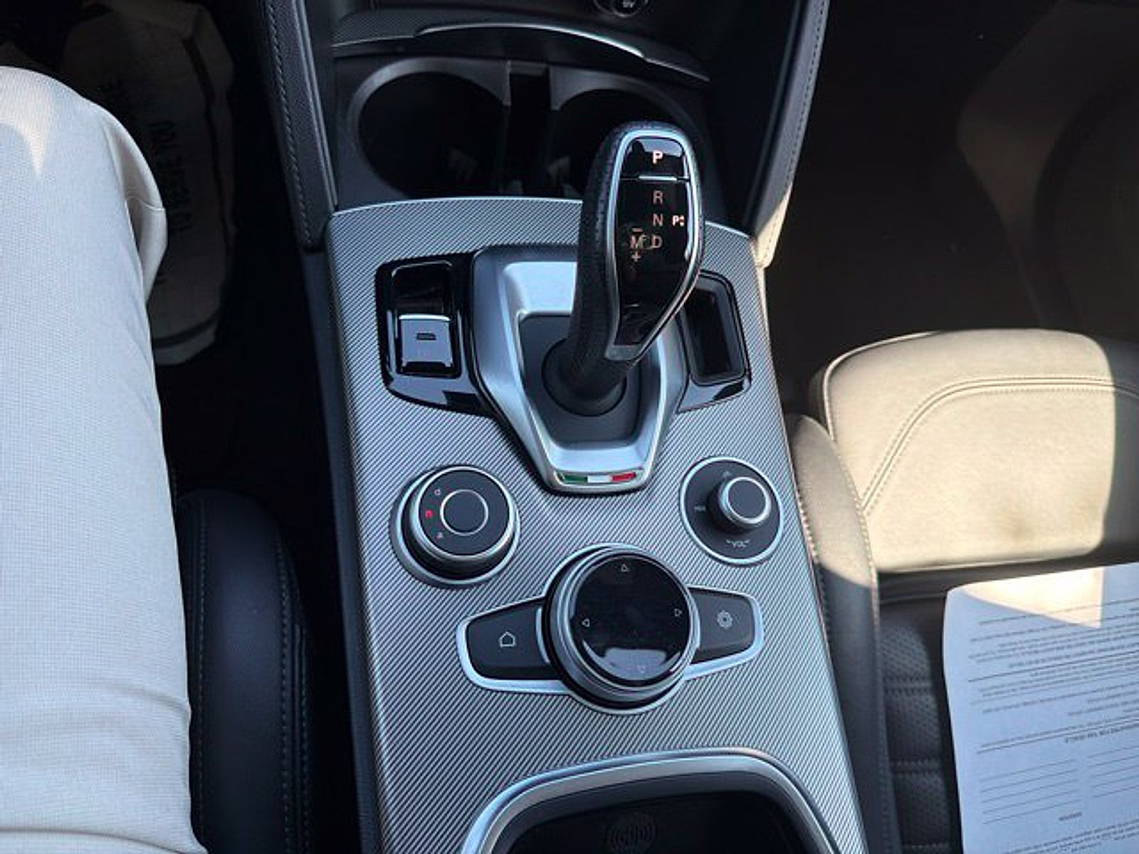 Used 2023 Alfa Romeo Stelvio Veloce AWD/4WD image 19