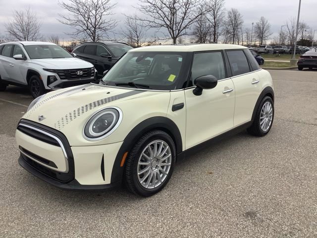 Used 2023 MINI Cooper 4-Door Hardtop image 1