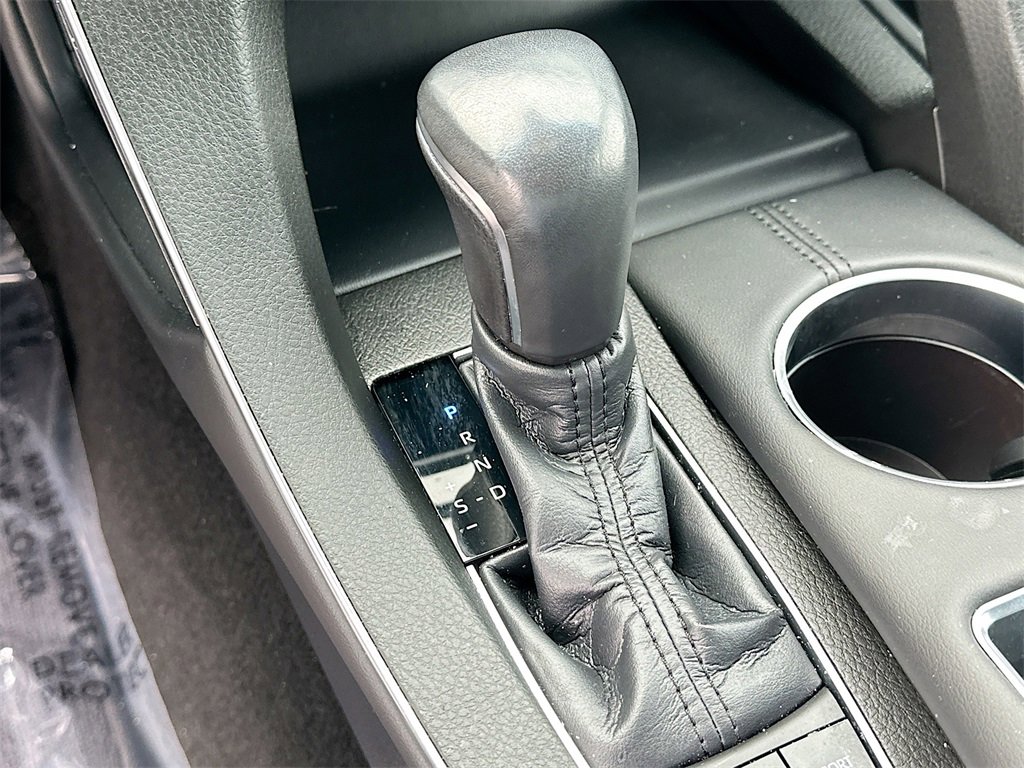 Used 2020 Toyota Avalon XLE image 16