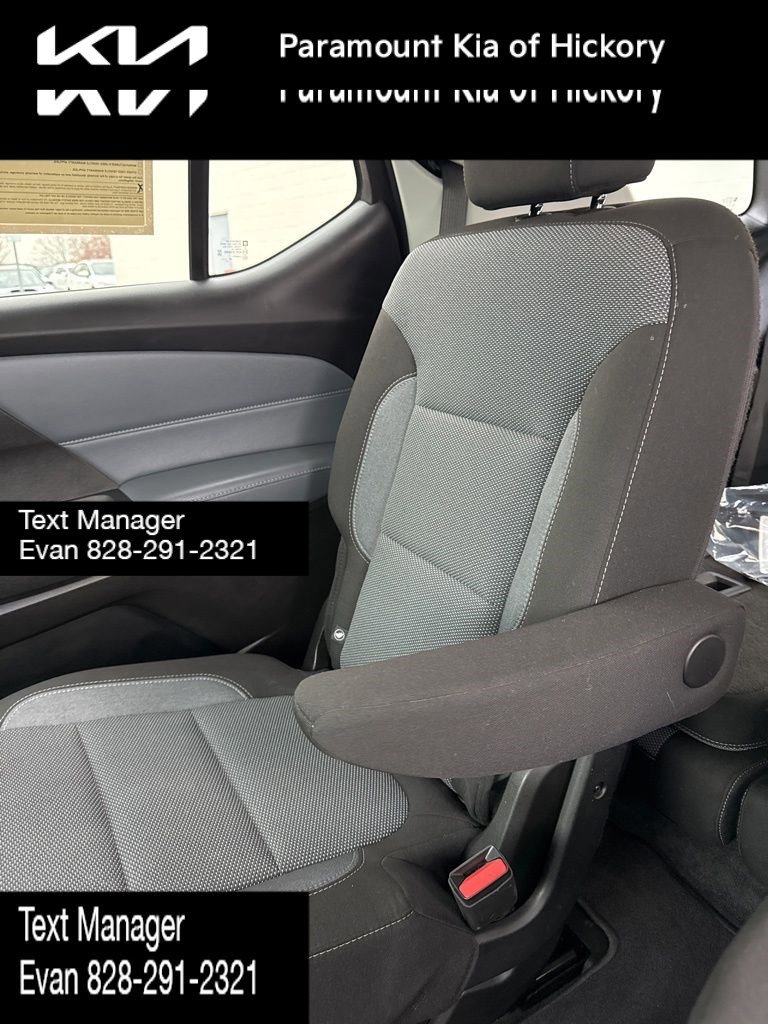 Used 2021 Chevrolet Traverse LT image 15