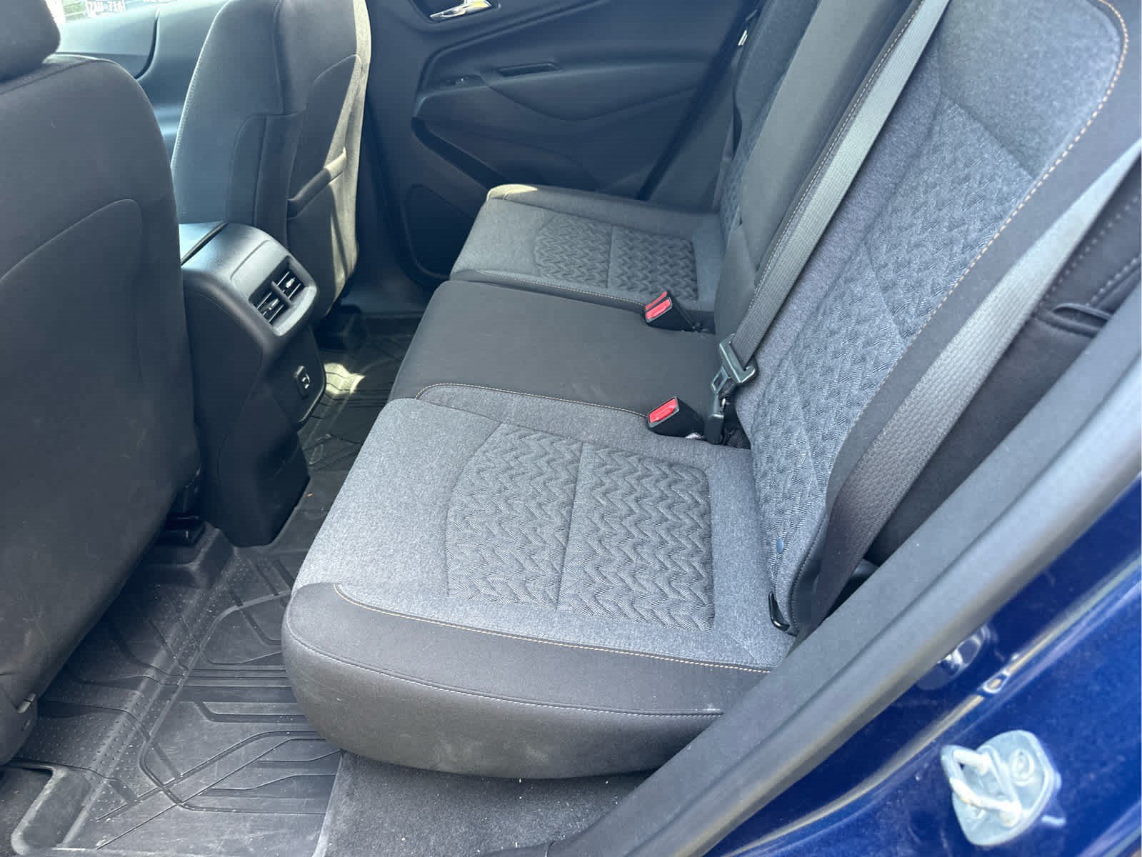 Used 2023 Chevrolet Equinox LT FWD image 11