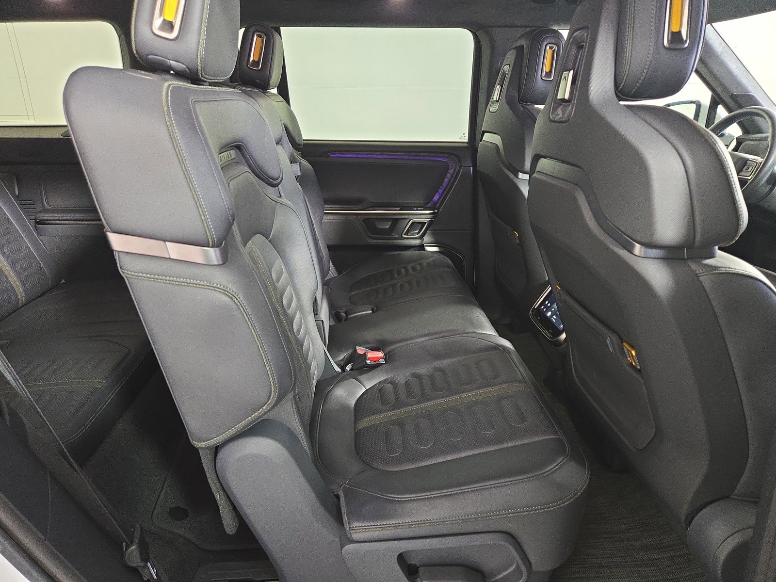 Used 2022 Rivian R1S Launch Edition image 23