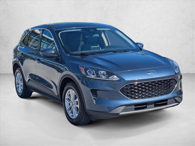 Used 2020 Ford Escape SE image 3