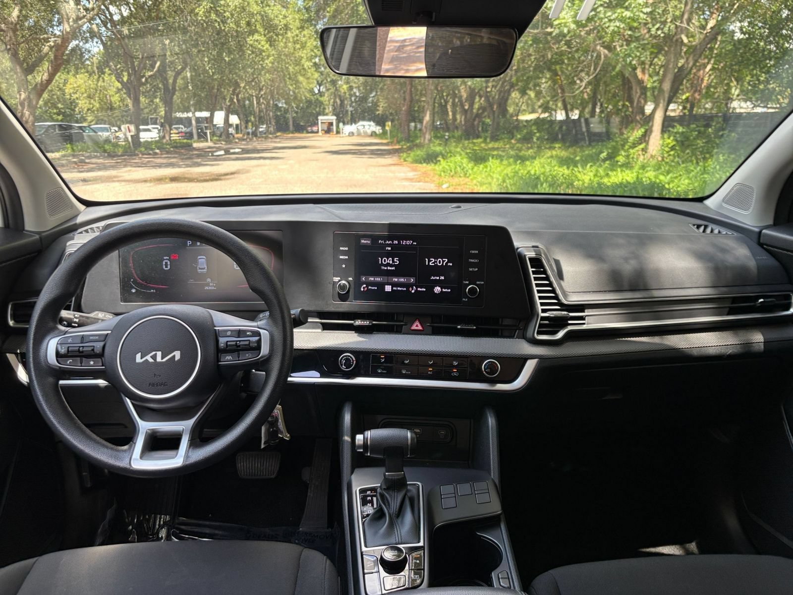 Used 2025 Kia Sportage LX FWD image 31