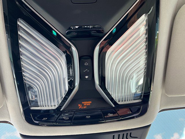 Used 2017 BMW 750i image 19