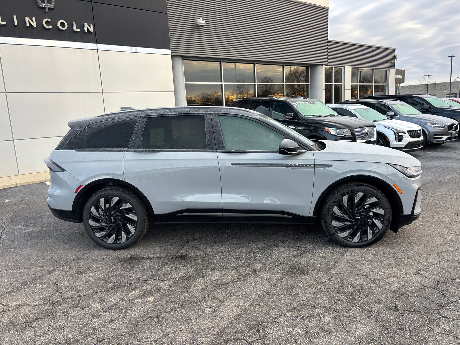 New 2026 Lincoln Nautilus Reserve image 8