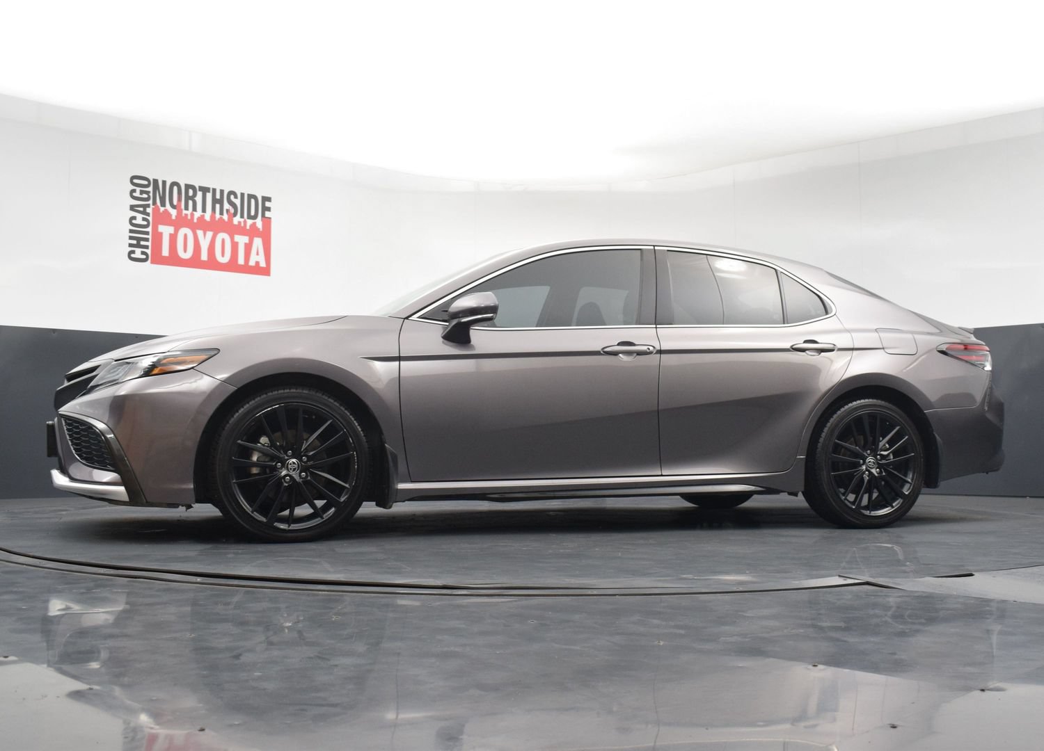 Used 2022 Toyota Camry XSE FWD image 27