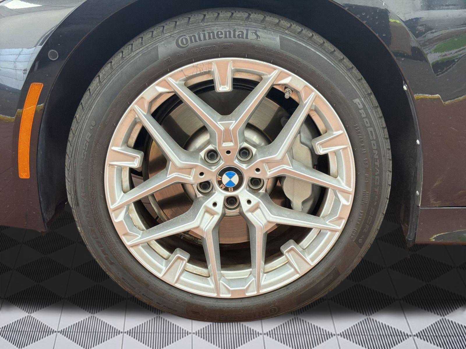 Certified 2025 BMW 330i xDrive Sedan AWD/4WD image 11