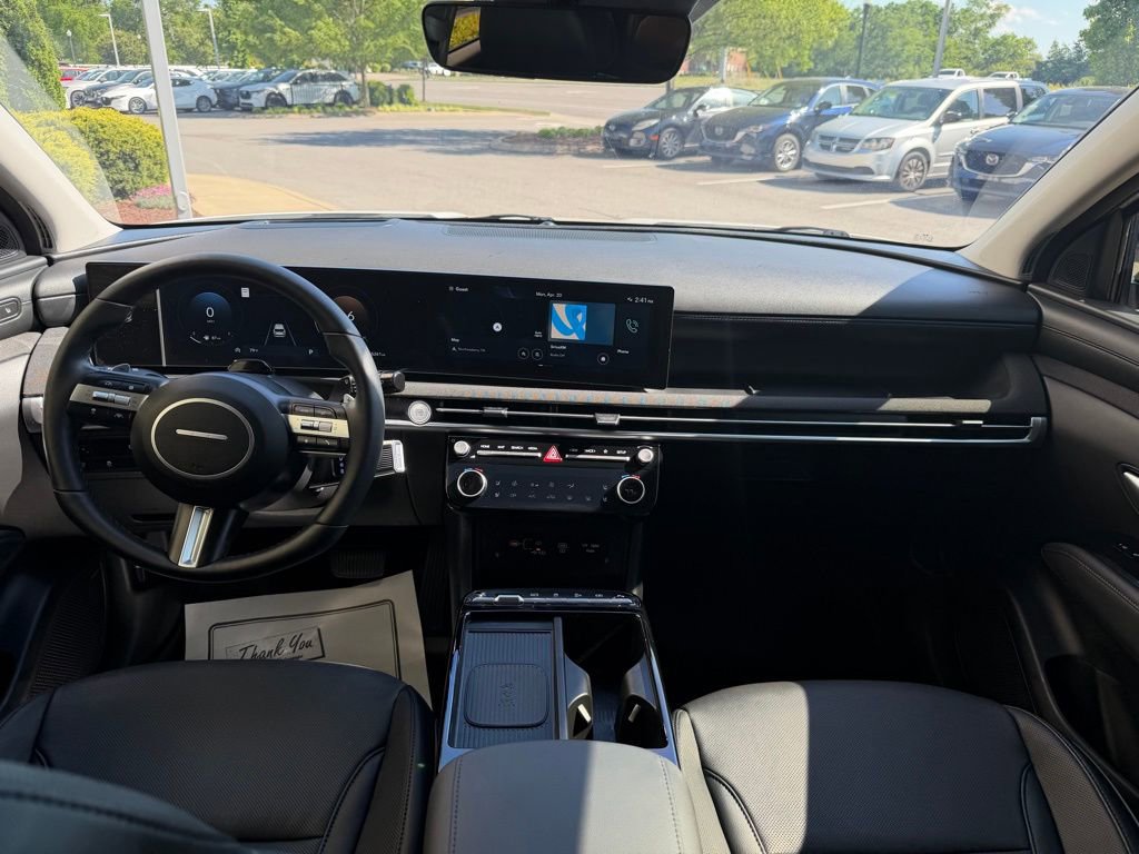 Used 2025 Hyundai Tucson Limited image 24