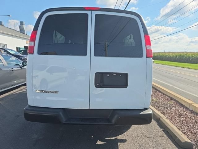 Used 2020 Chevrolet Express 3500 LS RWD image 9