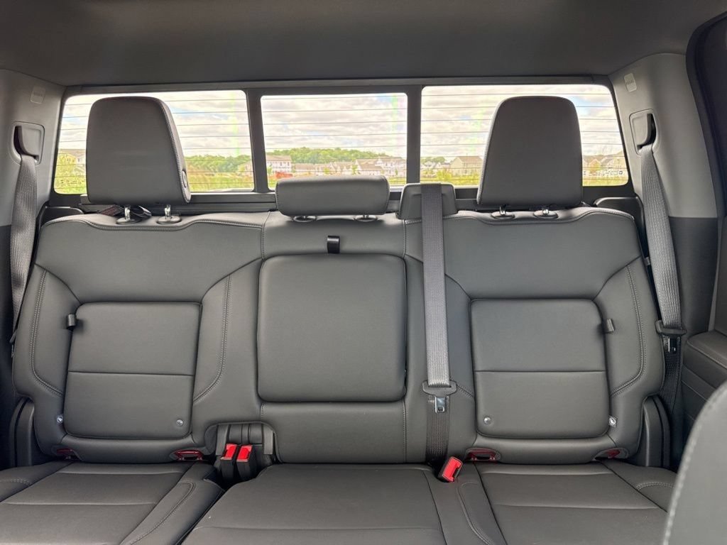 Used 2024 Chevrolet Silverado 1500 LT Trail Boss w/ LT Trail Boss Premium Package AWD/4WD image 40