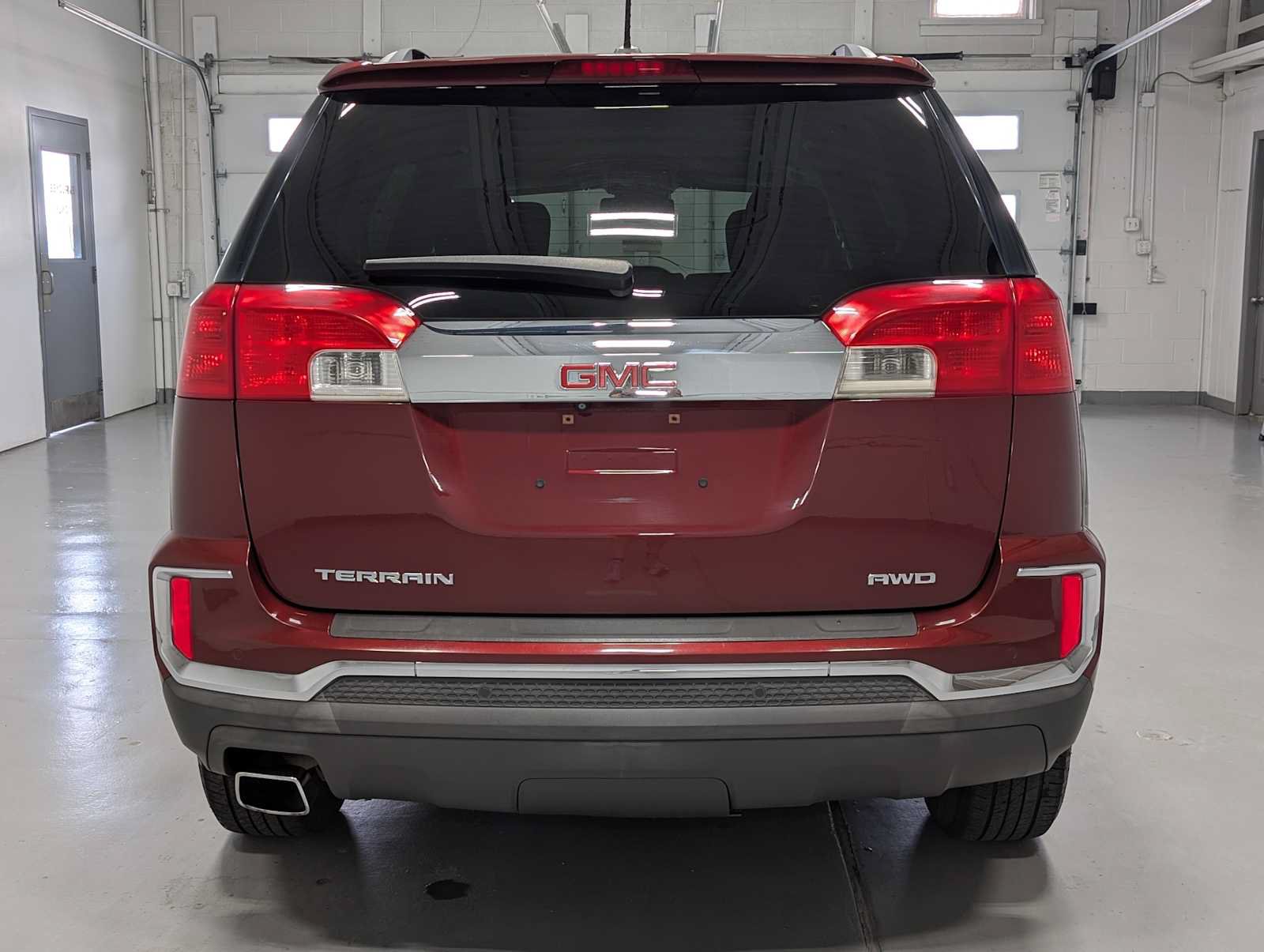 Used 2016 GMC Terrain SLE w/ Driver Alert Package I AWD/4WD image 9