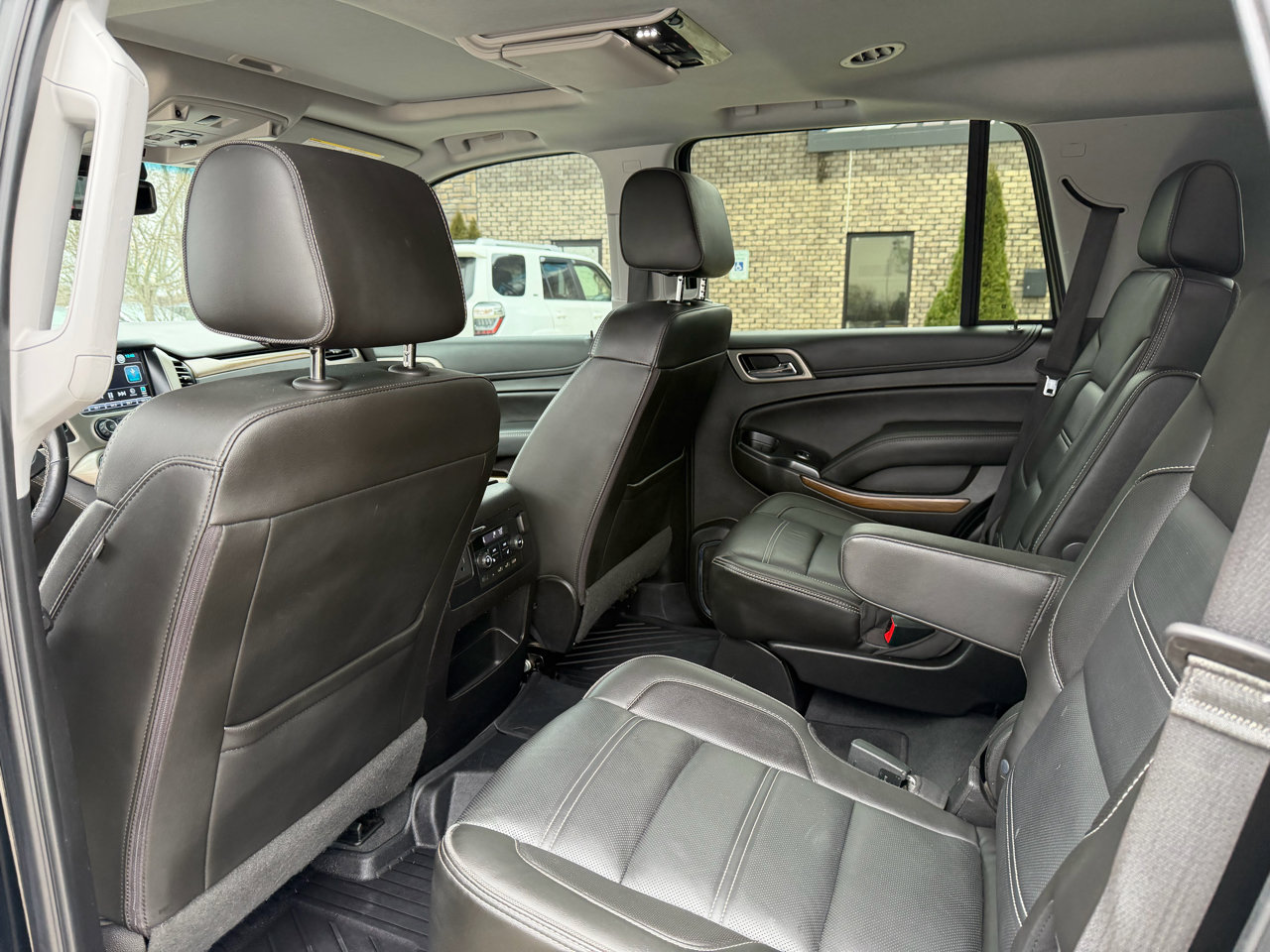 Used 2019 GMC Yukon Denali w/ Denali Ultimate Package image 14