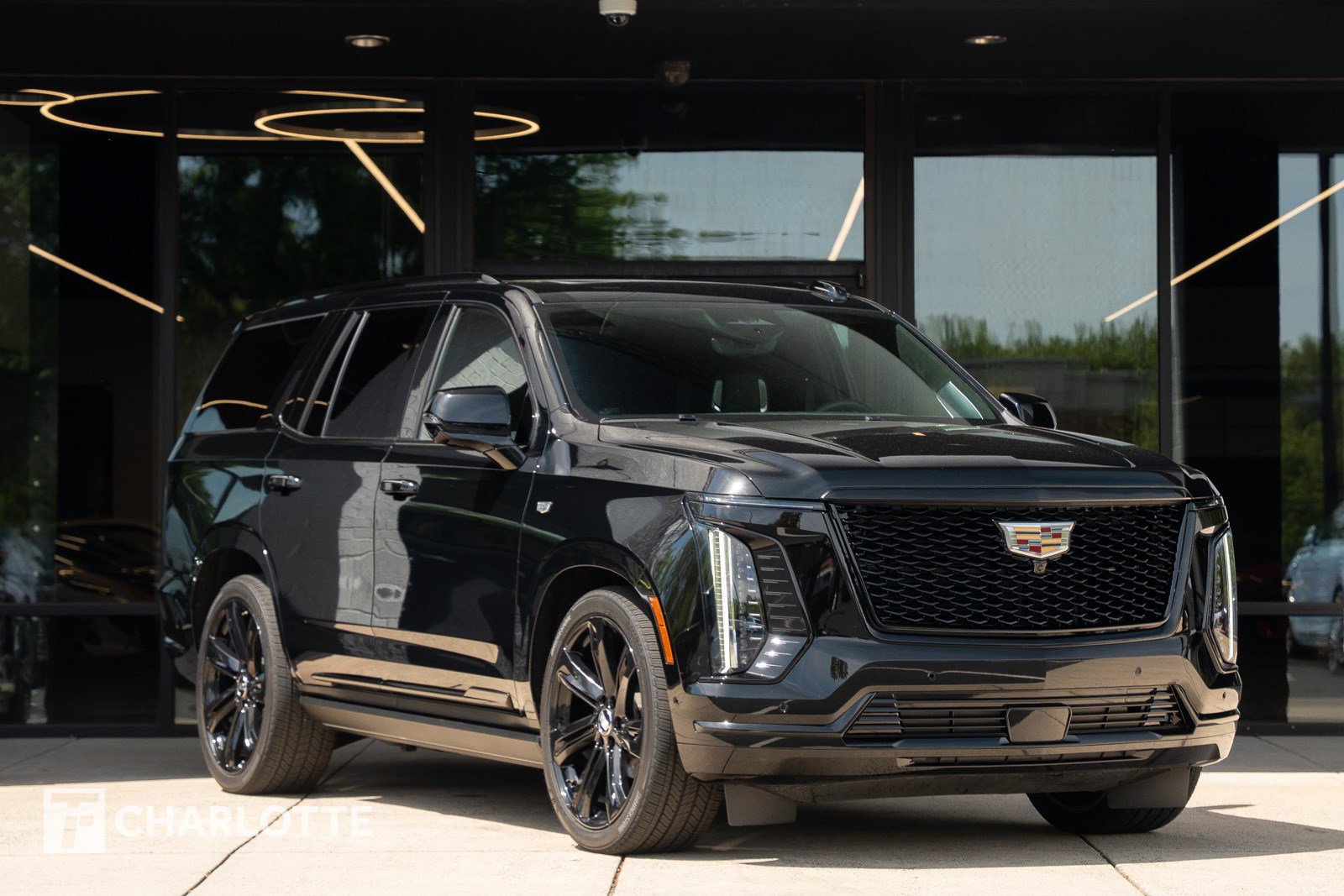 Used 2025 Cadillac Escalade Sport Platinum w/ LPO, Floor Liner Package AWD/4WD image 1