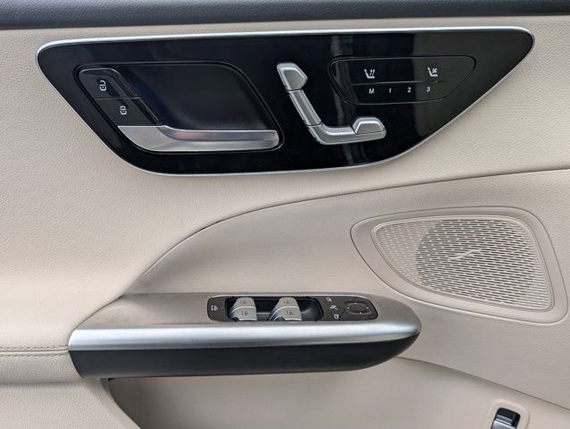 Used 2025 Mercedes-Benz C 300 4MATIC Sedan image 34
