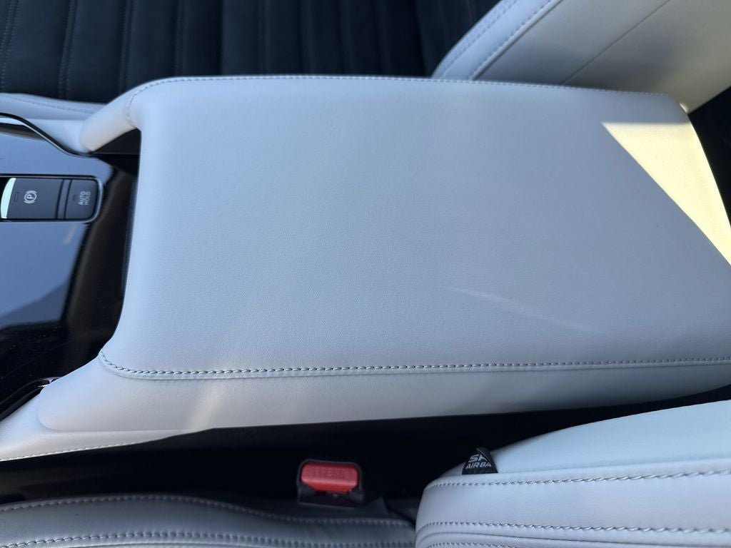 New 2025 Mitsubishi Outlander SE image 42