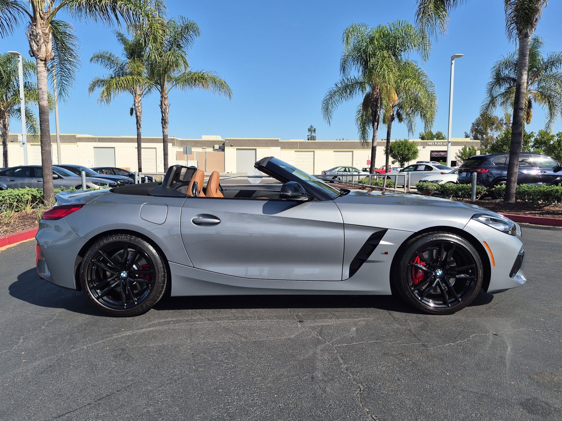 Used 2025 BMW Z4 M40i w/ Edition RWD image 11