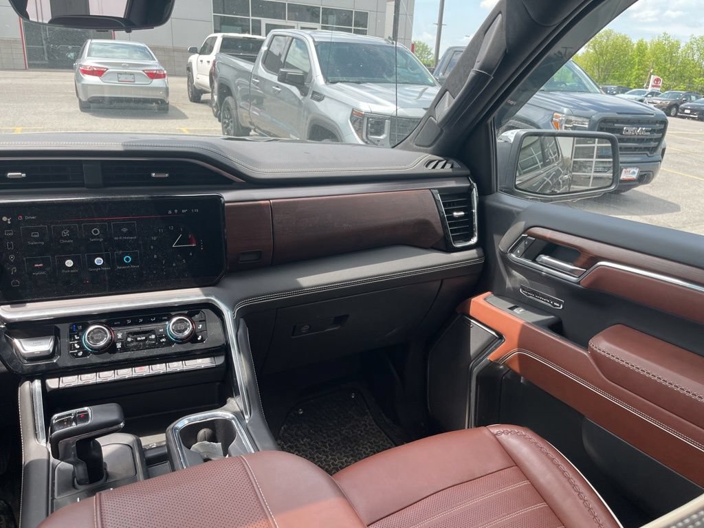 Used 2023 GMC Sierra 1500 Denali Ultimate AWD/4WD image 13